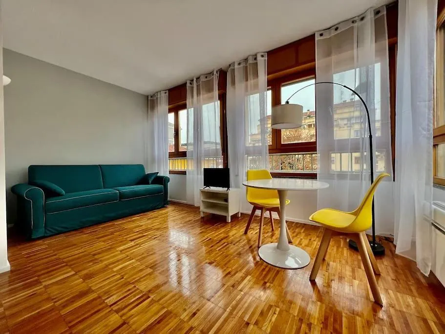 Loft Bocconi Apartamento Milão